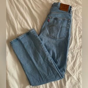 Levi’s Ribcage Straight Jeans